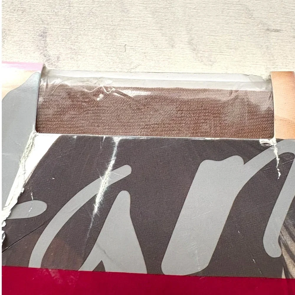 Hanes Silk Reflections Silky Sheer Pantyhose Barely‎ There Size CD - Picture 3 of 5